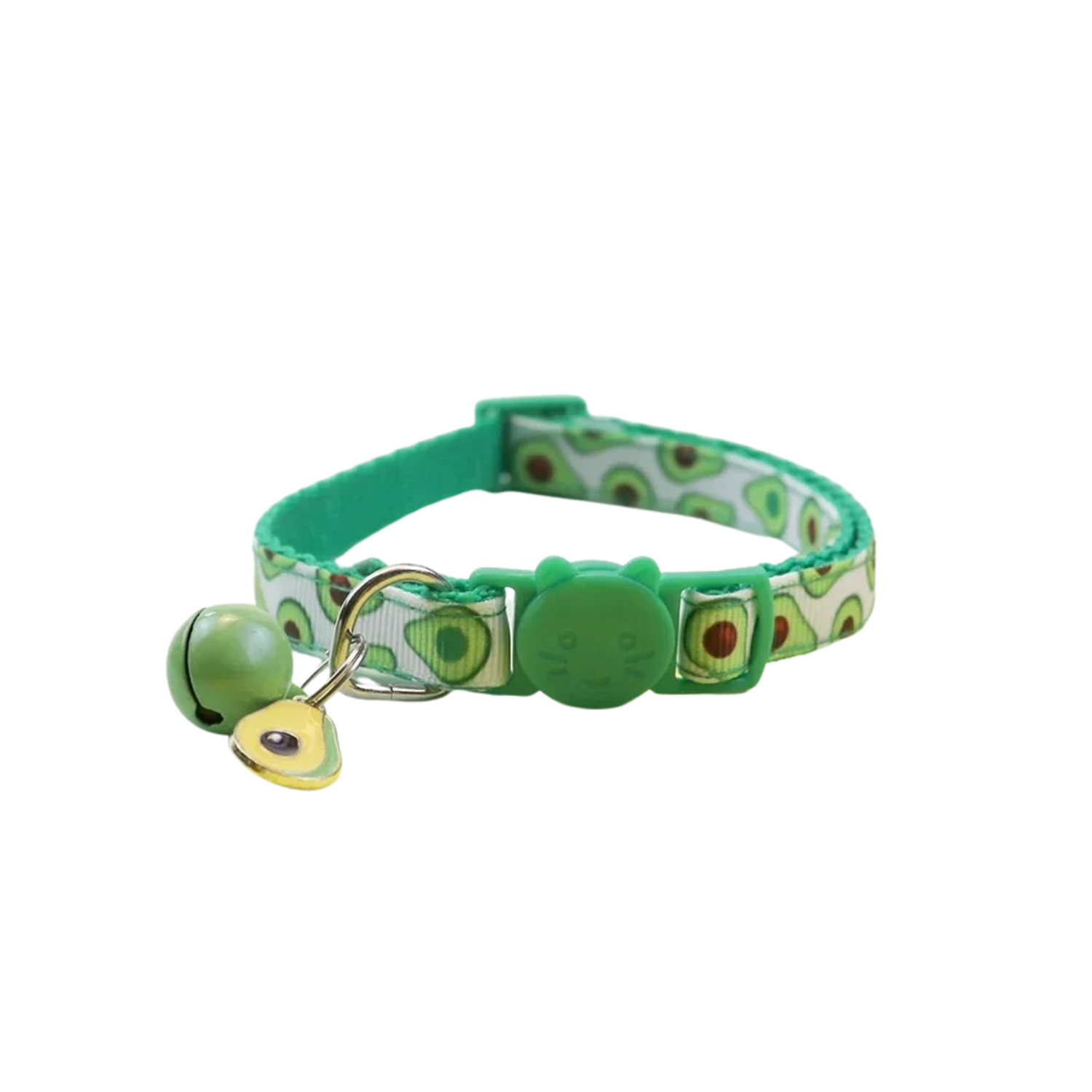 Collier pour chat vert avec motifs avocat, clochette et breloque cœur jaune, laisse assortie visible.