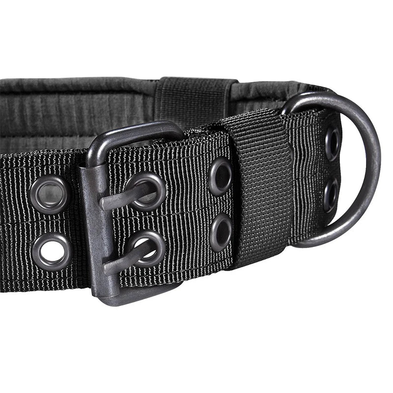 Collier chien militaire noir en nylon robuste avec boucle métallique et anneau pour laisse.