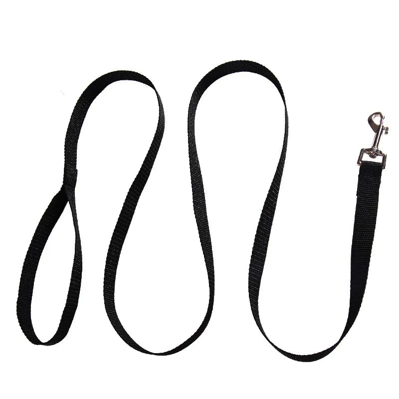 Laisse noire en corde avec poignée et attache métal pour collier chien.